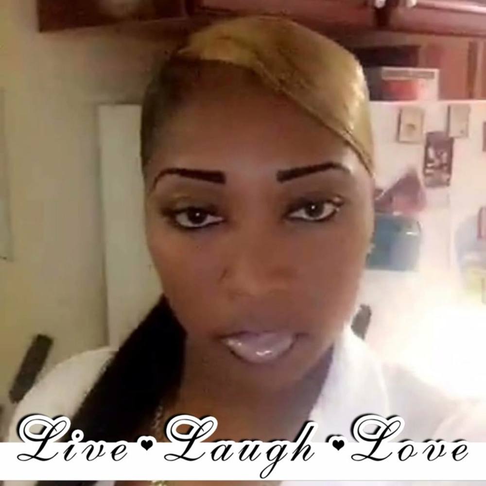 Meet your Posher, Fatima